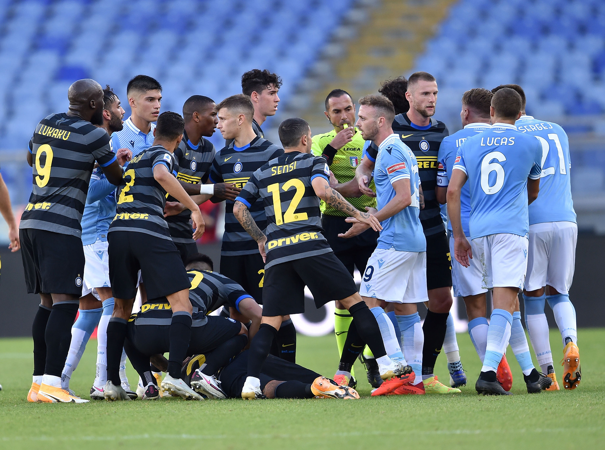 开云体育-切尔西绝杀国米,莱万乌龙送礼西甲