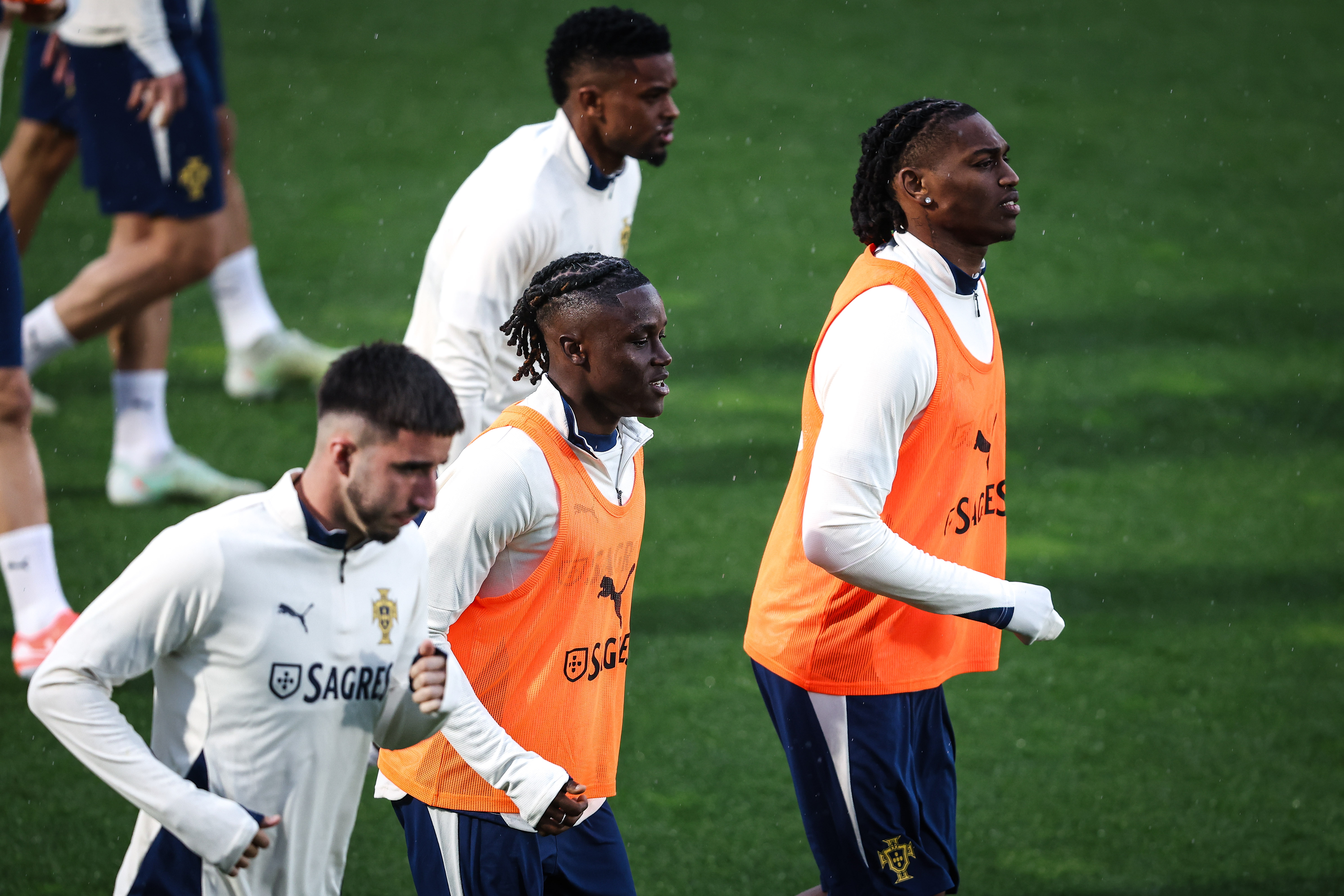 开云sport-关于欧国联比赛对手实力强劲,球队备战增加训练量的信息