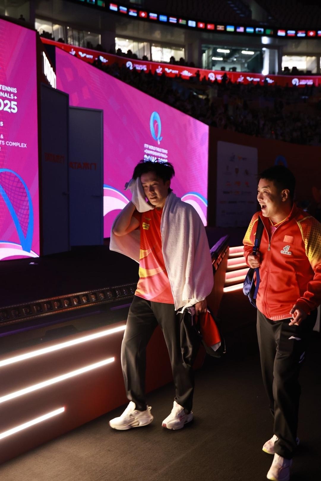 关于英国乒乓球队绝杀中国乒乓球队，王皓三分雨点燃全场的信息